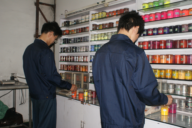 深圳歐麗塑膠工作環(huán)境